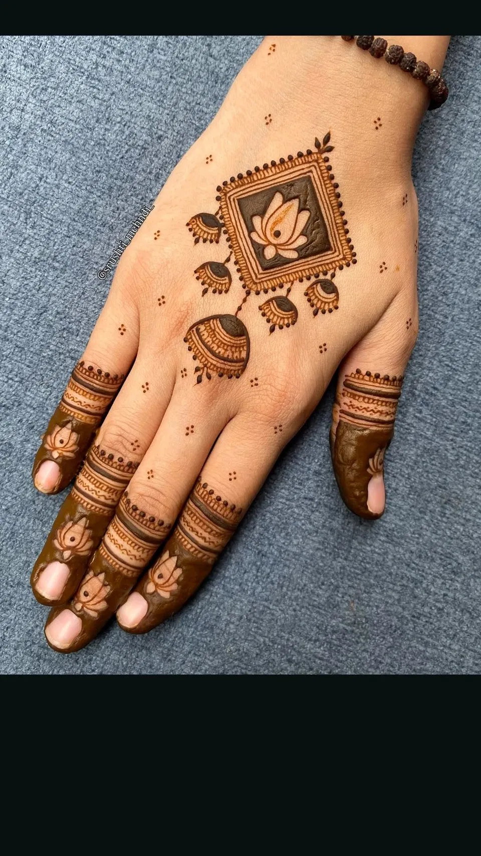 Simple Finger Mehndi Design with Peacock for Sawan