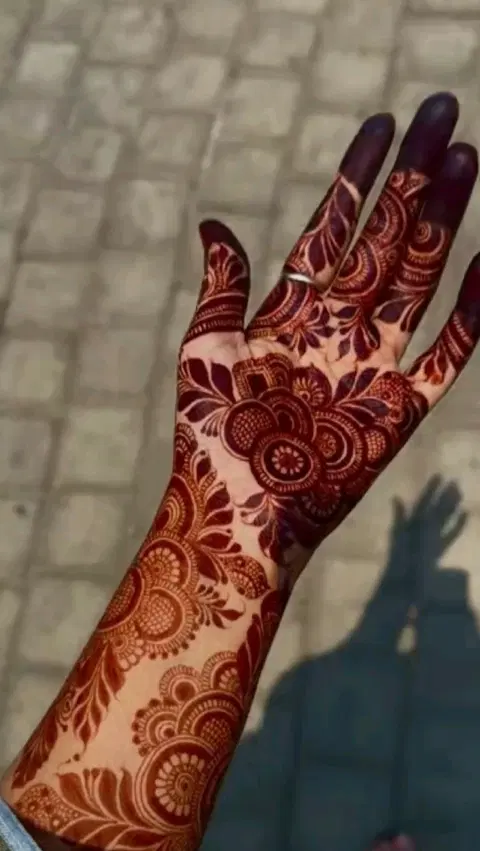 arabic simple bel front hand mehndi design