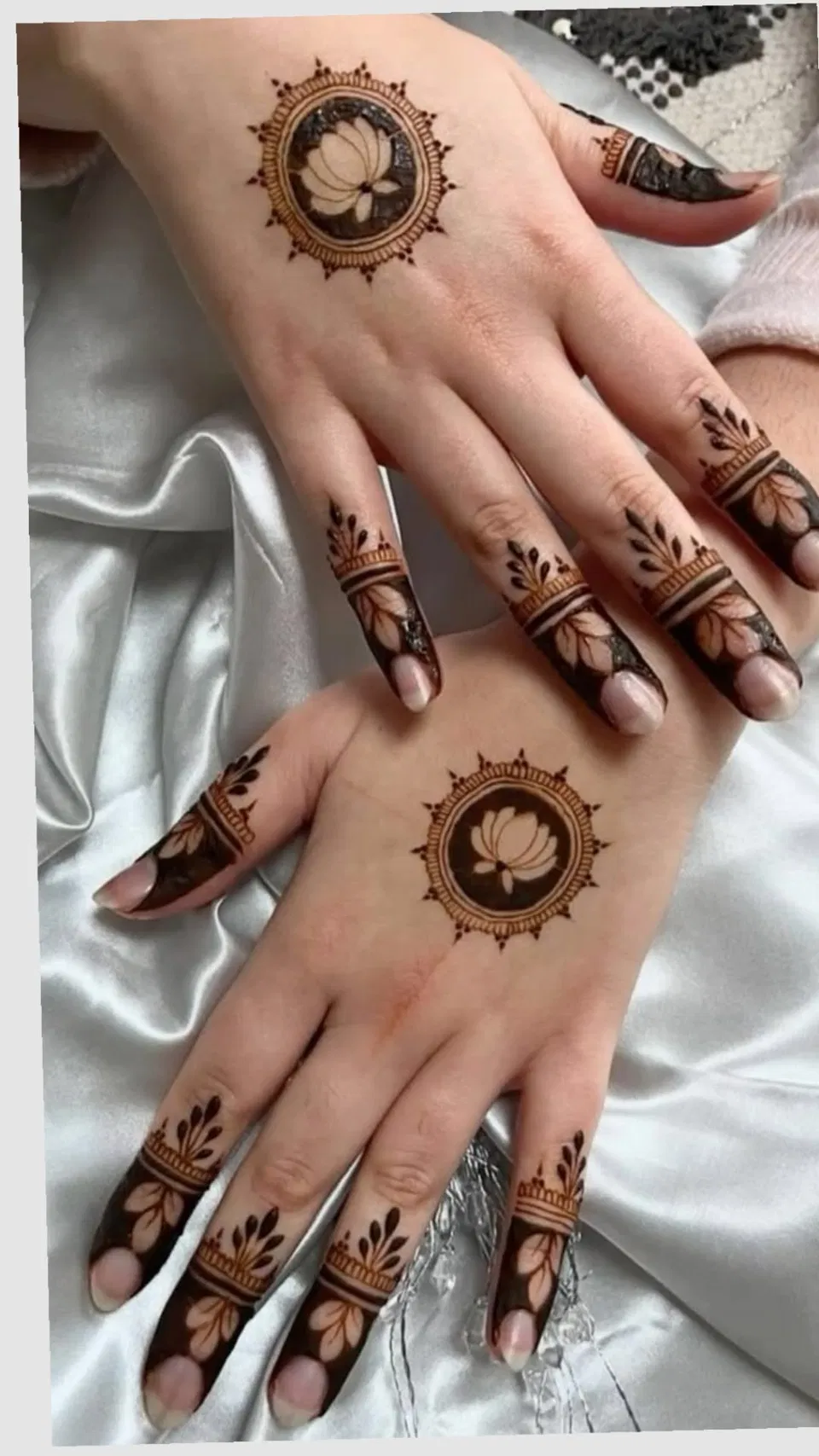 Aesthetic Arabic Back Hand Mehndi Design with Gol Tikki, Flowers and Lotus (15)