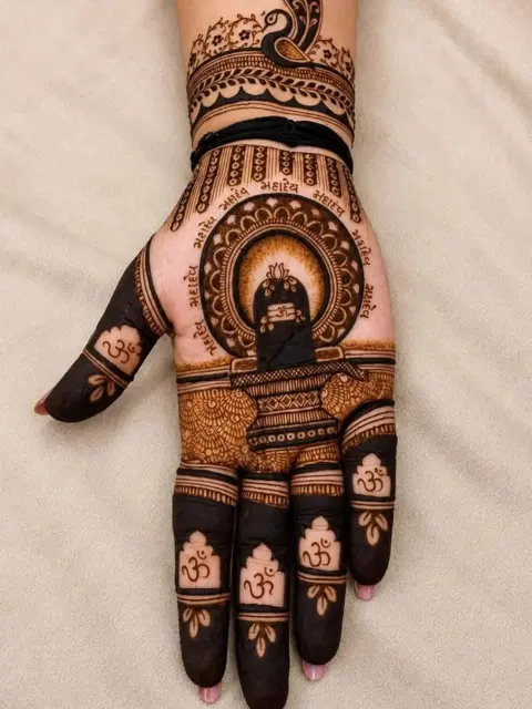 stylish deity mehndi design
