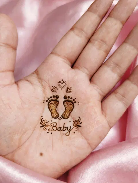 simple back hand mehndi design