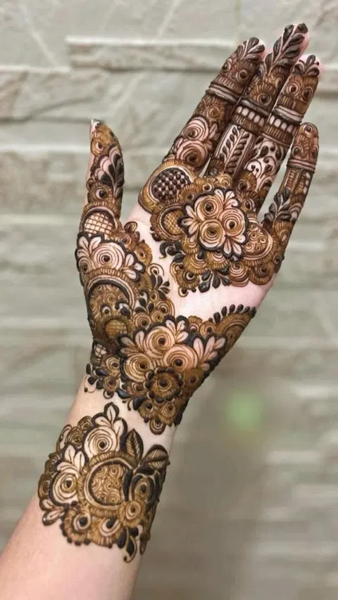 aesthetic arabic flower front hand mehndi design