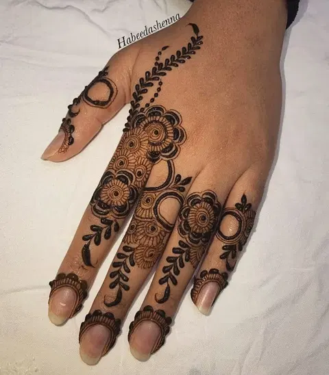 arabic minimal back hand mehndi design