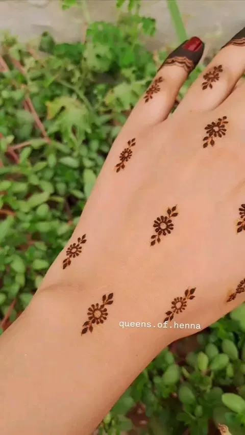 aesthetic minimal arm mehndi design