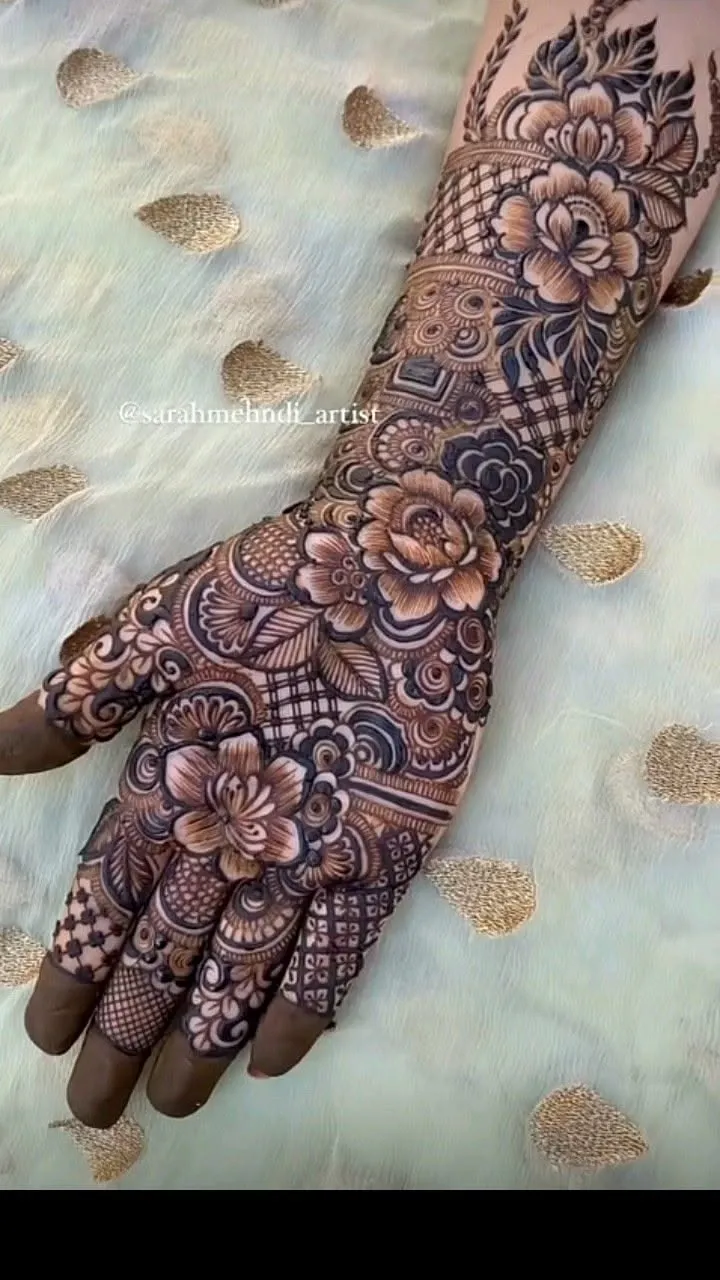 Bridal Dubai Back Hand Mehndi Design with Figures, Flowers and Jaal