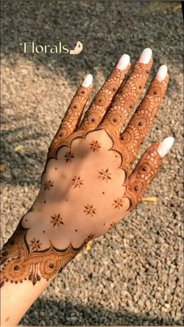 Aesthetic Simple Back Hand Mehndi Design with Lotus for Eid (2)
