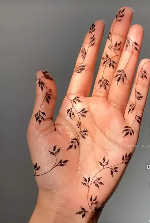 aesthetic arabic front hand mehndi design