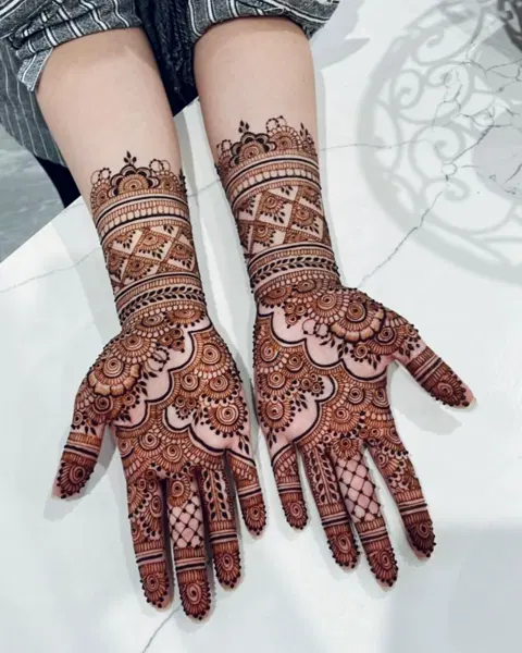 deity back hand mehndi design