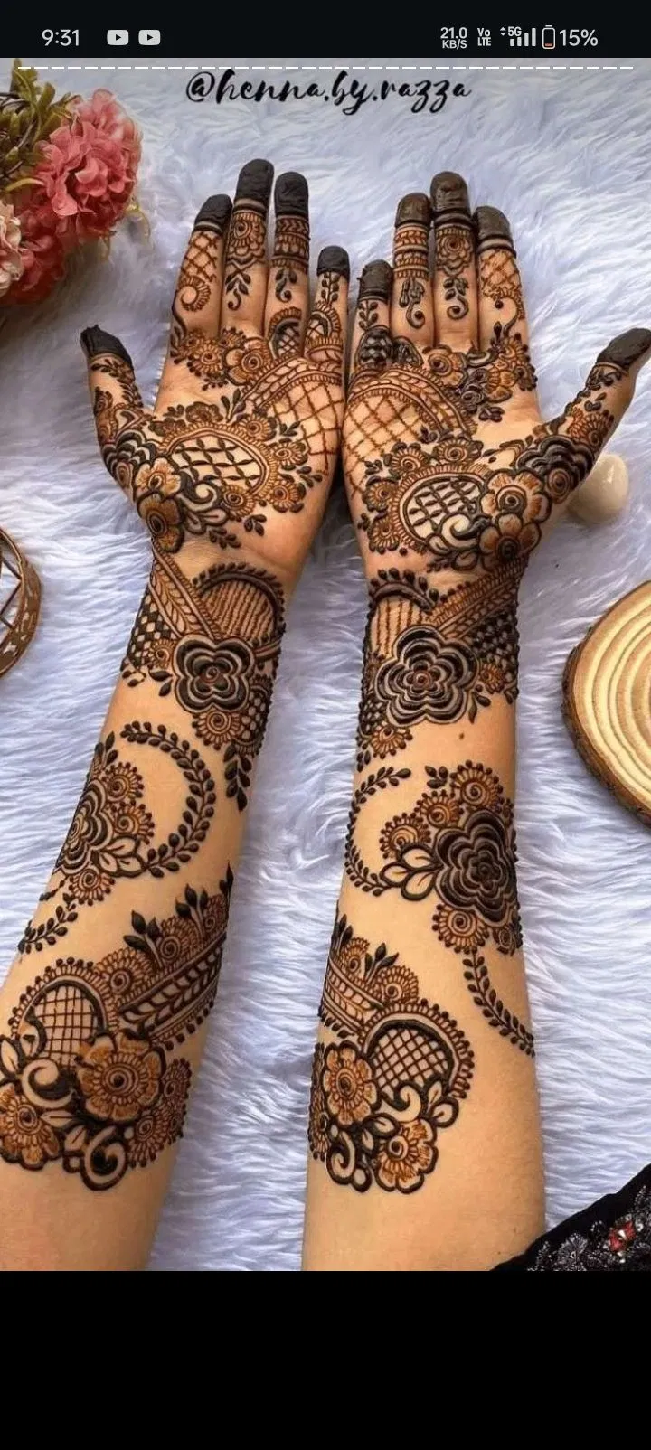 Aesthetic Arabic Back Hand Mehndi Design (56)