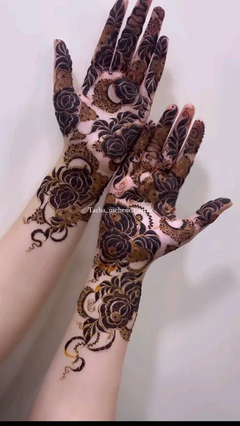 aesthetic dubai flower back hand mehndi design