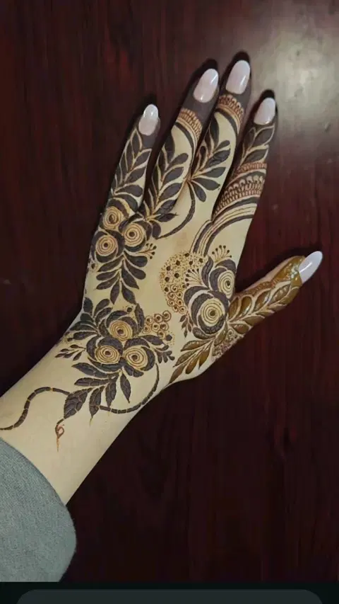 aesthetic arabic flower back hand mehndi design