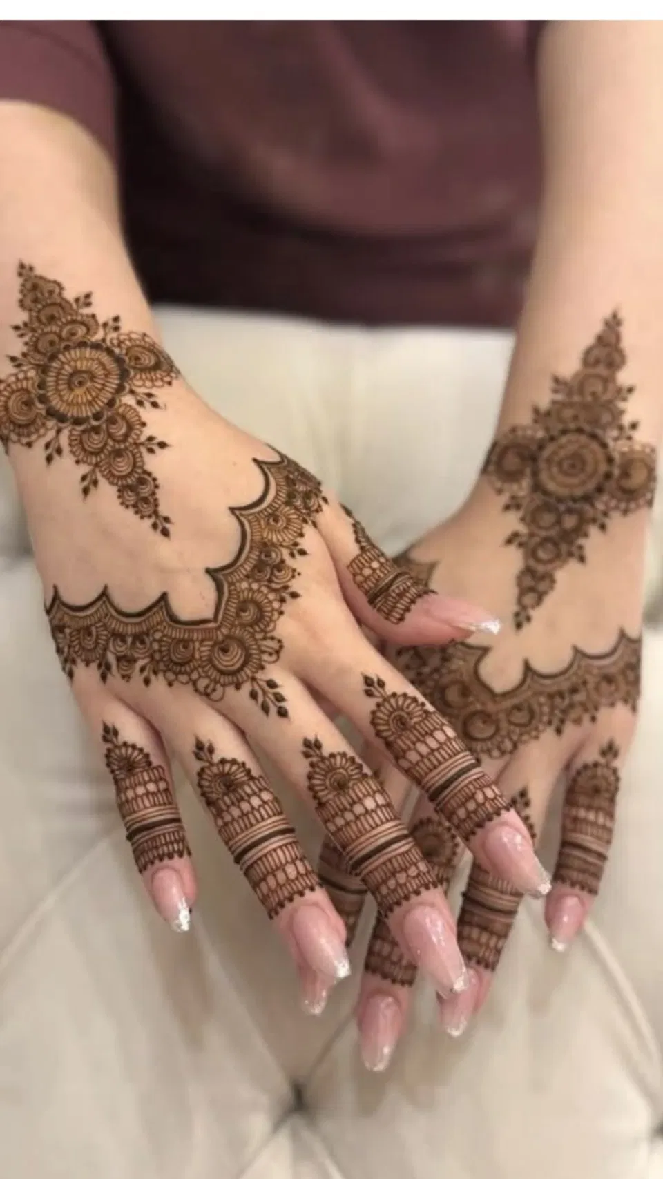 Arabic Pakistani Back Hand Mehndi Design with Bel