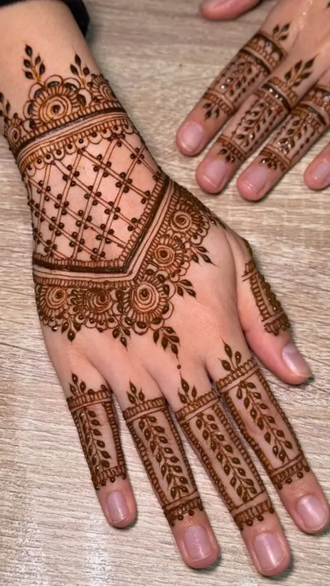 simple bel back hand mehndi design