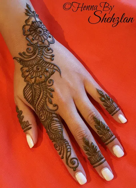 arabic simple bel back hand mehndi design