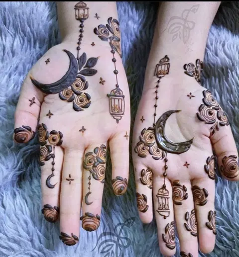 simple moon back hand mehndi design