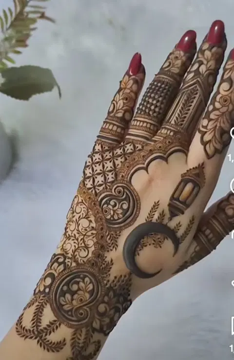 bridal simple moon finger mehndi design