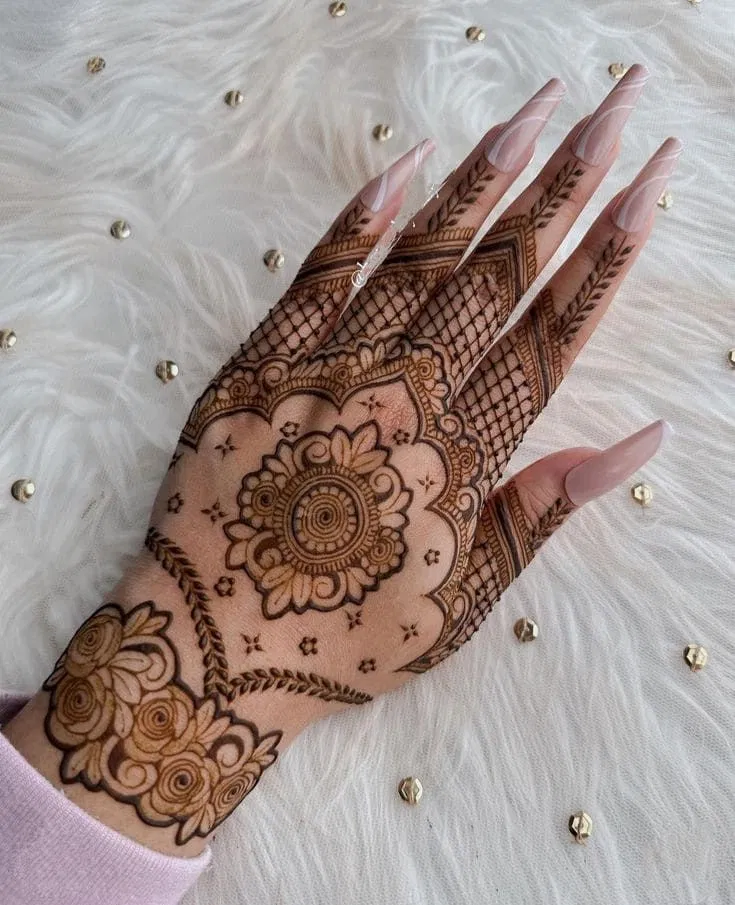 Aesthetic Simple Back Hand Mehndi Design with Moon for Diwali