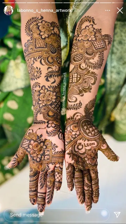 aesthetic arabic front hand mehndi design