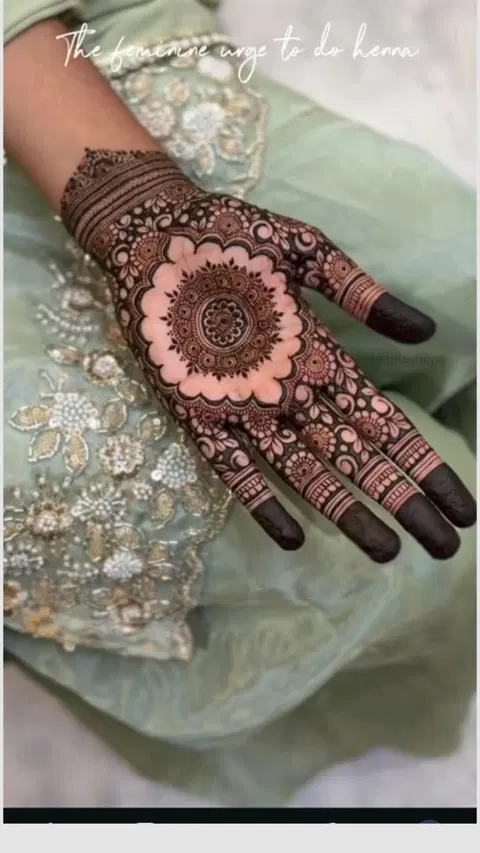 bridal royal circle finger mehndi design