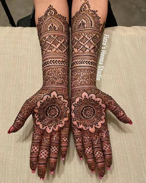 arabic bridal circle arm mehndi design