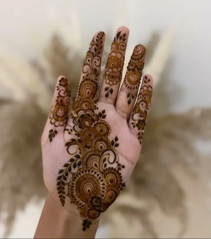Arabic Minimal Front Hand Mehndi Design (2)