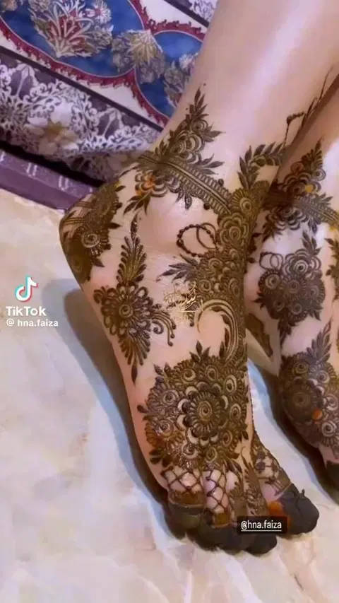 bridal dubai foot mehndi design