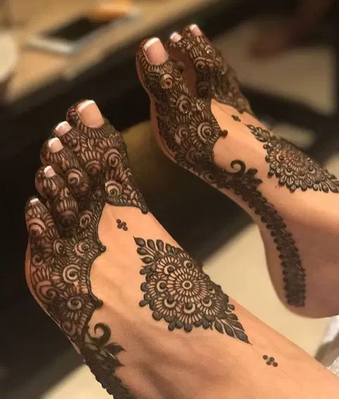 bridal pakistani flower back hand mehndi design