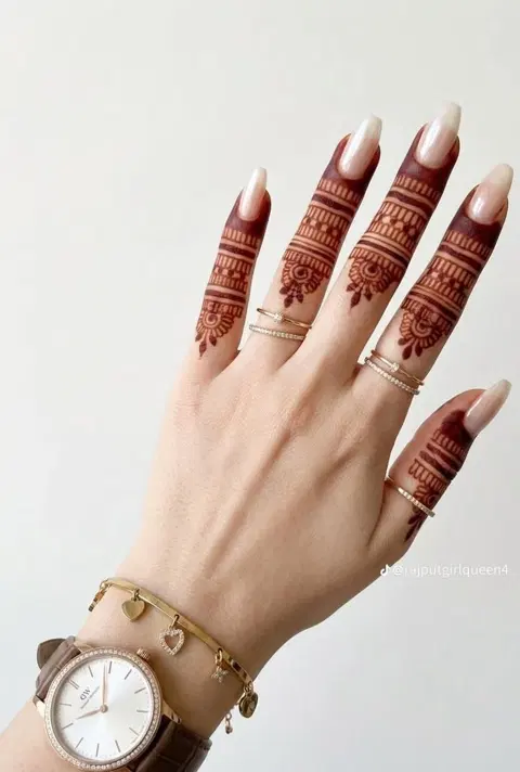 aesthetic minimal back hand mehndi design