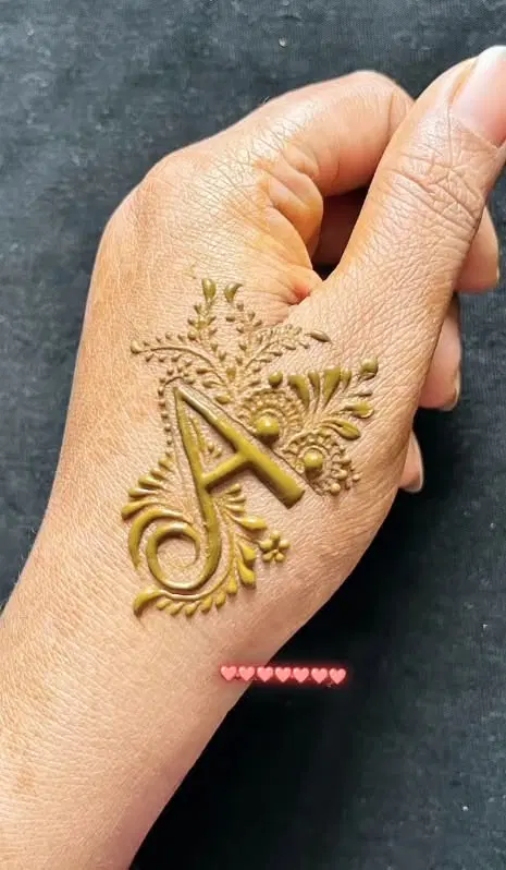 simple stylish deity finger mehndi design