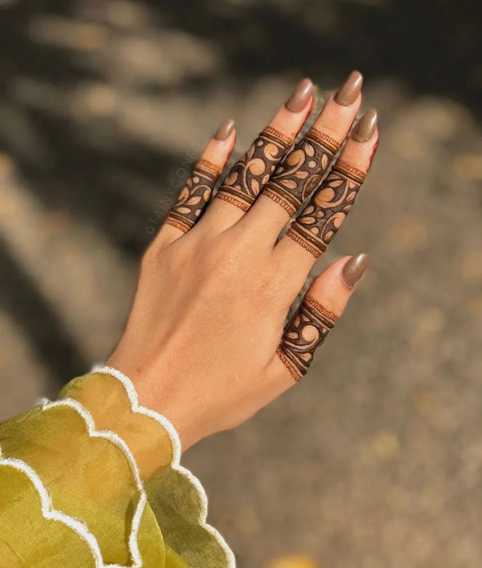 Minimal Royal Back Hand Mehndi Design