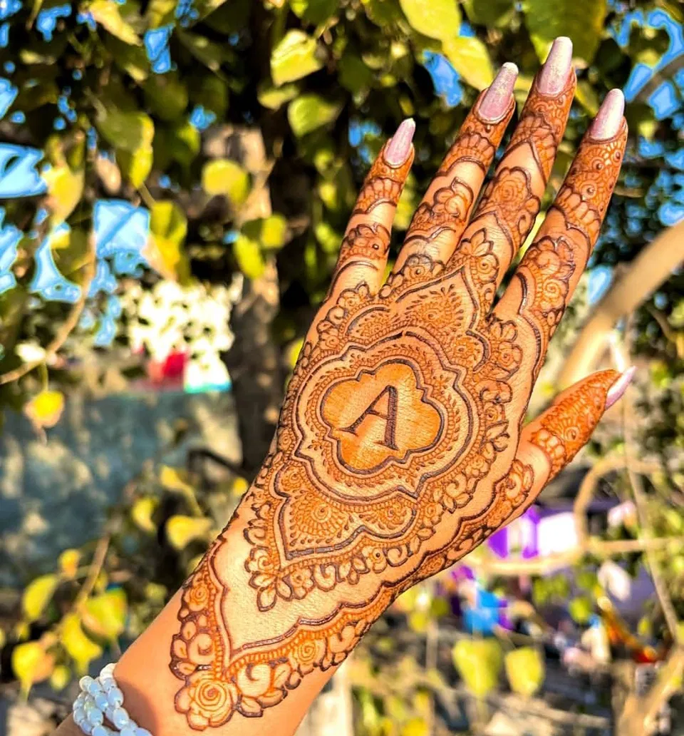 Simple Stylish Mehndi Design with Hidden Name