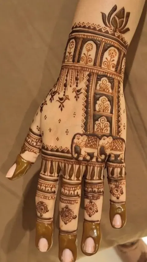 indian simple front hand mehndi design