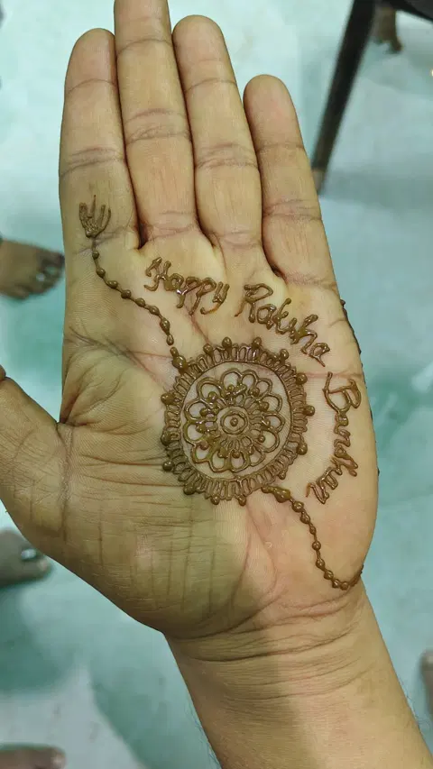 circle mehndi design