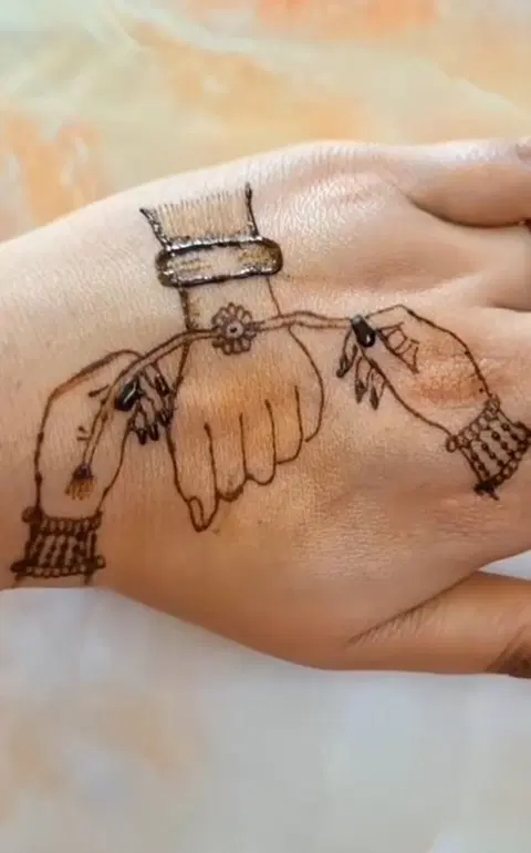 simple circle finger mehndi design
