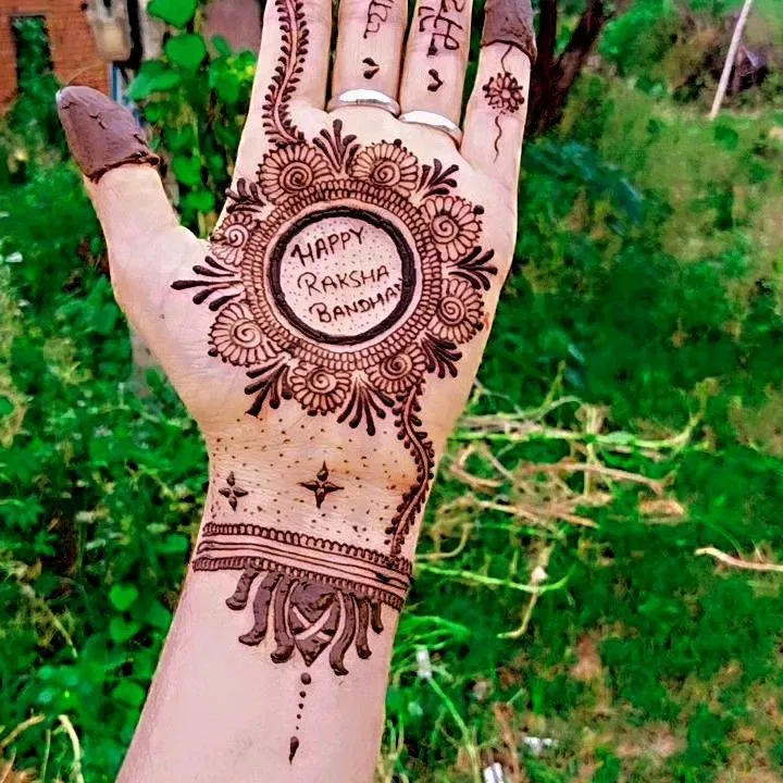 Simple Mehndi Design with Gol Tikki for Raksha Bandhan