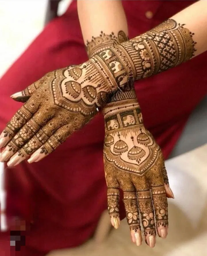 Bridal Back Hand Mehndi Design with Figures for Engagement (6)