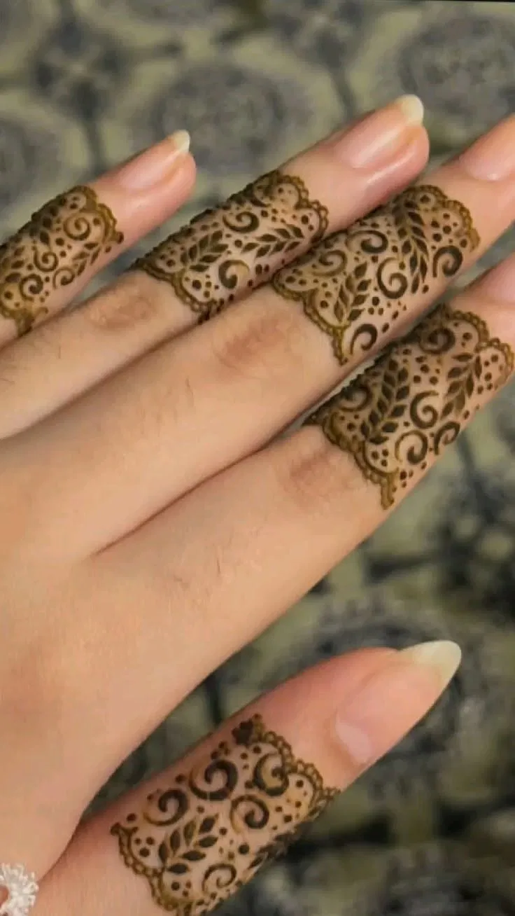 Aesthetic Royal Back Hand Mehndi Design with Flowers for Engagement