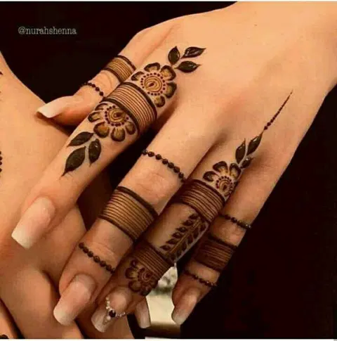 simple back hand mehndi design