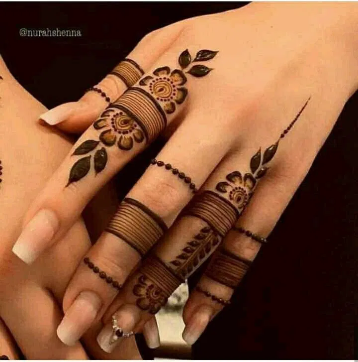 Simple Back Hand Mehndi Design (2)