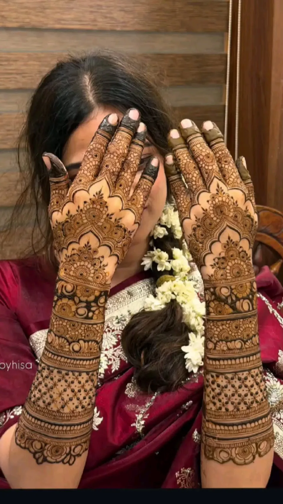 Aesthetic Arabic Arm Mehndi Design with Figures, Flowers and Jaal for Engagement