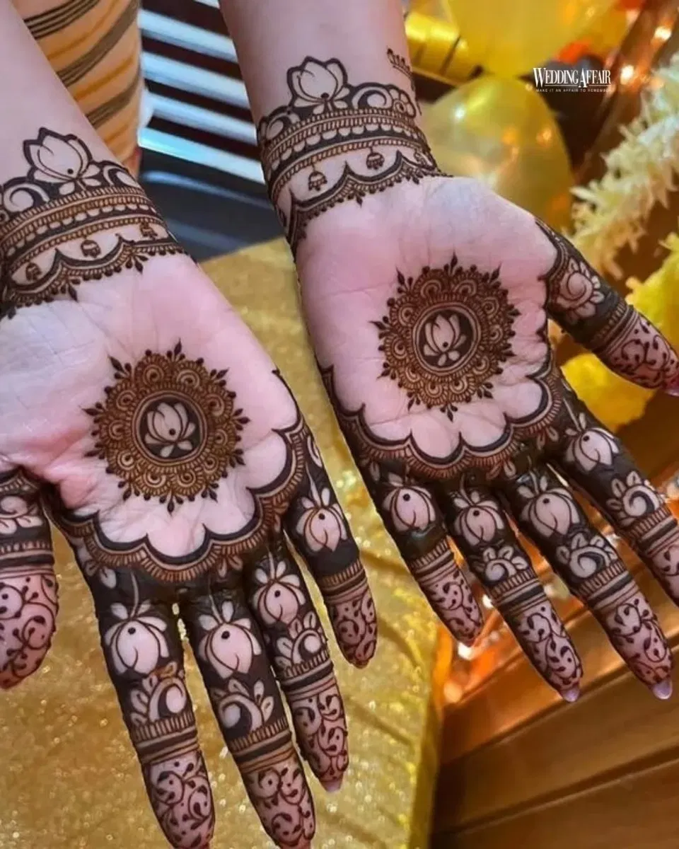 Aesthetic Bridal Front Hand Mehndi Design with Gol Tikki and Lotus (3)