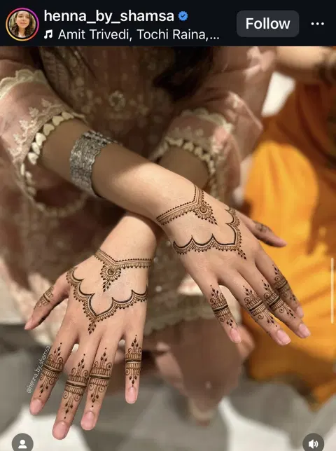 aesthetic simple back hand mehndi design