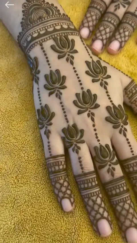 indian simple lotus back hand mehndi design