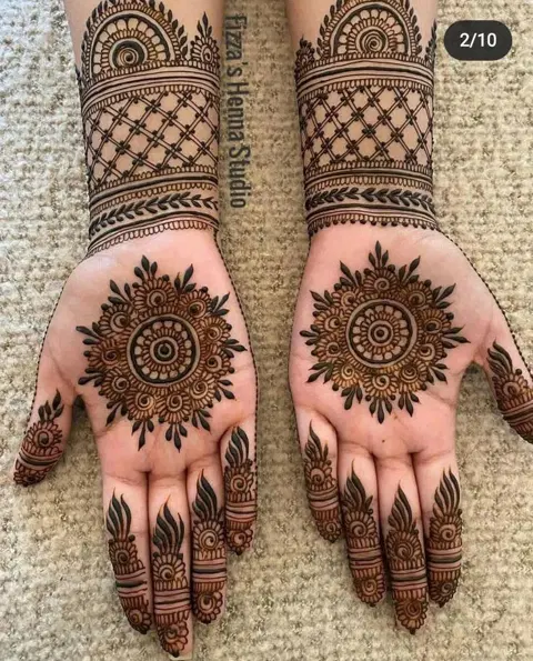 arabic simple circle front hand mehndi design