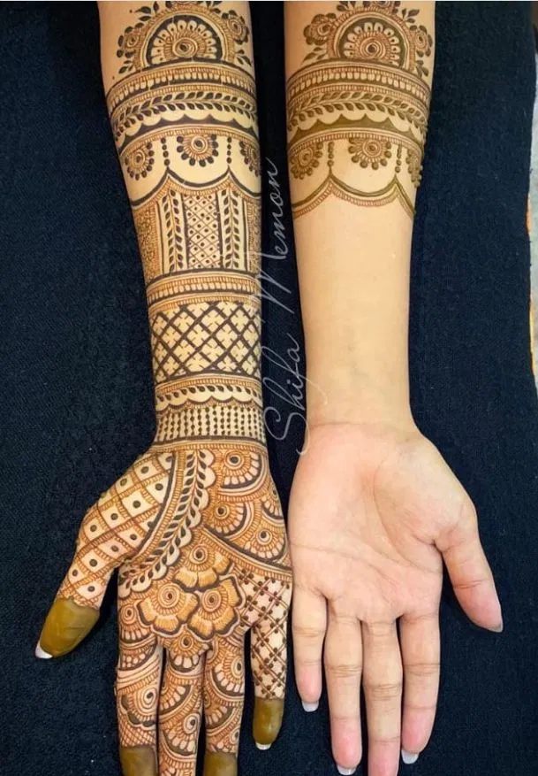 Bridal Simple Front Hand Mehndi Design with Figures (2)