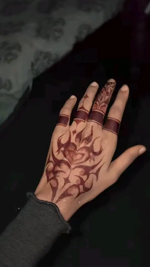 stylish back hand mehndi design