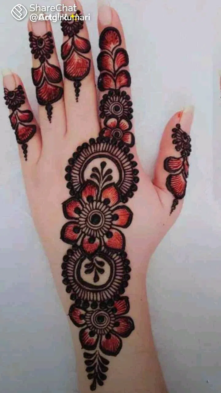 Arabic Simple Back Hand Mehndi Design (27)
