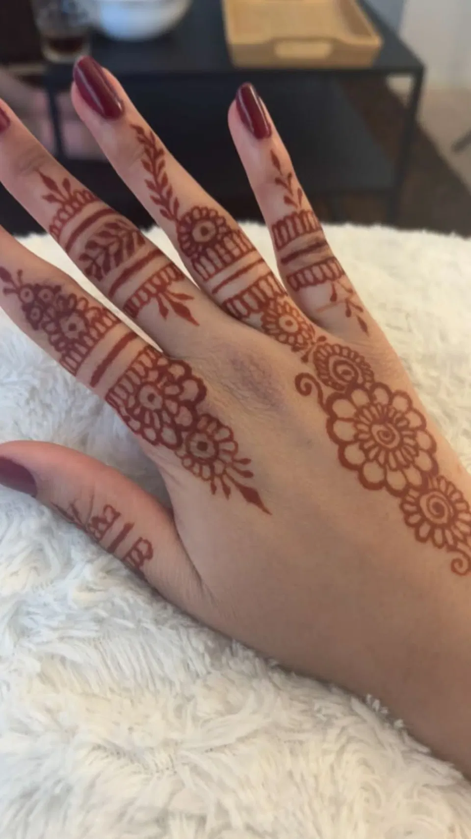 Aesthetic Indian Finger Mehndi Design with Bel