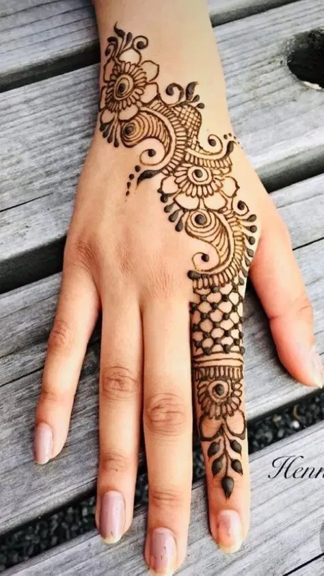 Pakistani Simple Back Hand Mehndi Design with Bel and Lotus