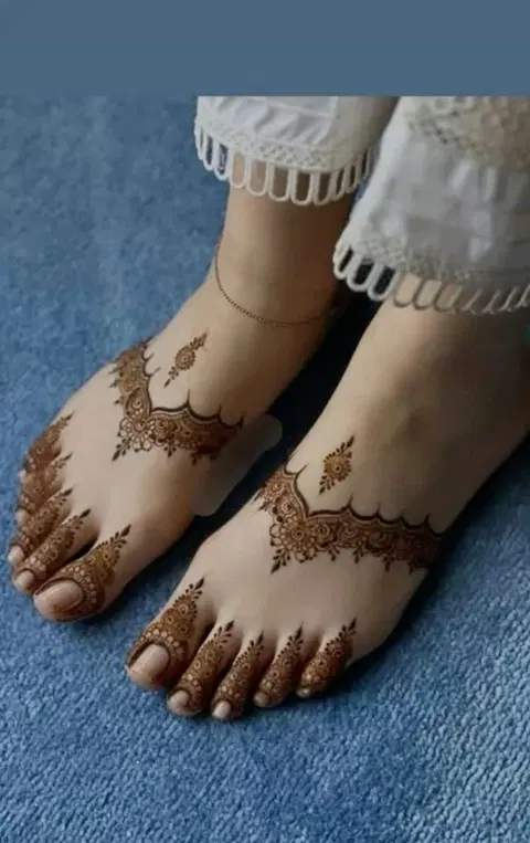 bridal pakistani flower foot mehndi design